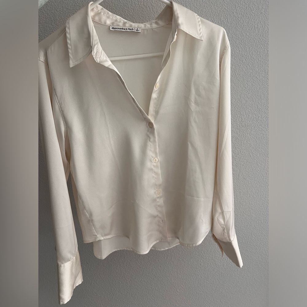 Abercrombie & Fitch Cream silk button down
